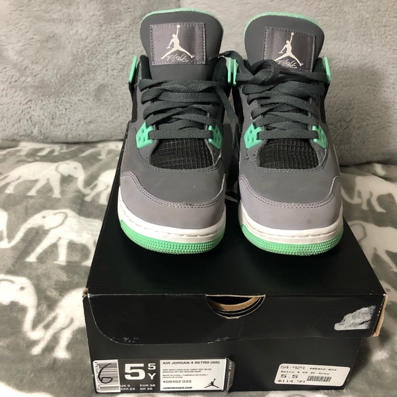 Cool Gray 4’s | Jordan - Picture 3 of 6